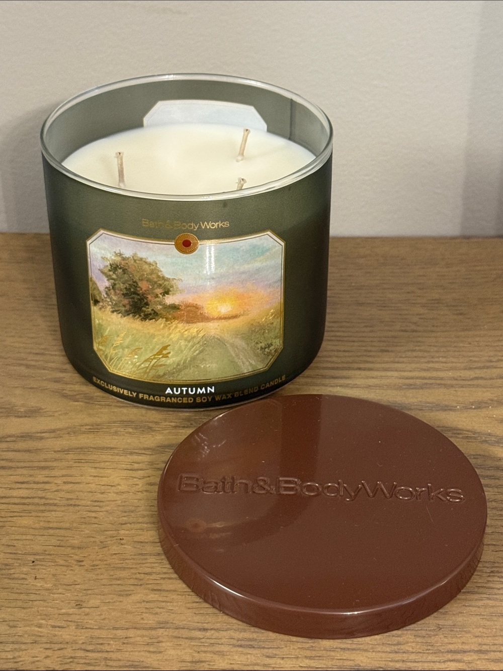 Bath & Body Works Autumn 3-Wick Candle 14.5 oz Fall Scent NEW - Picture 3 of 3